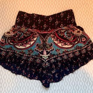 Altar’d State flowy patterned ruffle shorts with elastic waistband